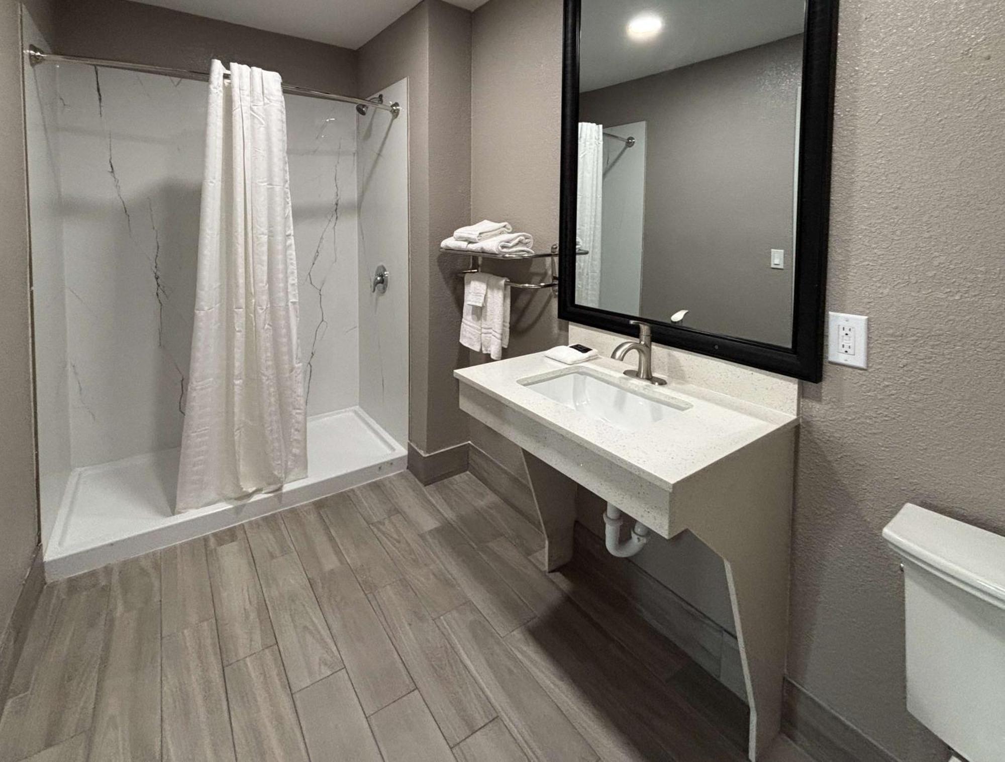 Motel 6 La Porte, Tx Екстер'єр фото