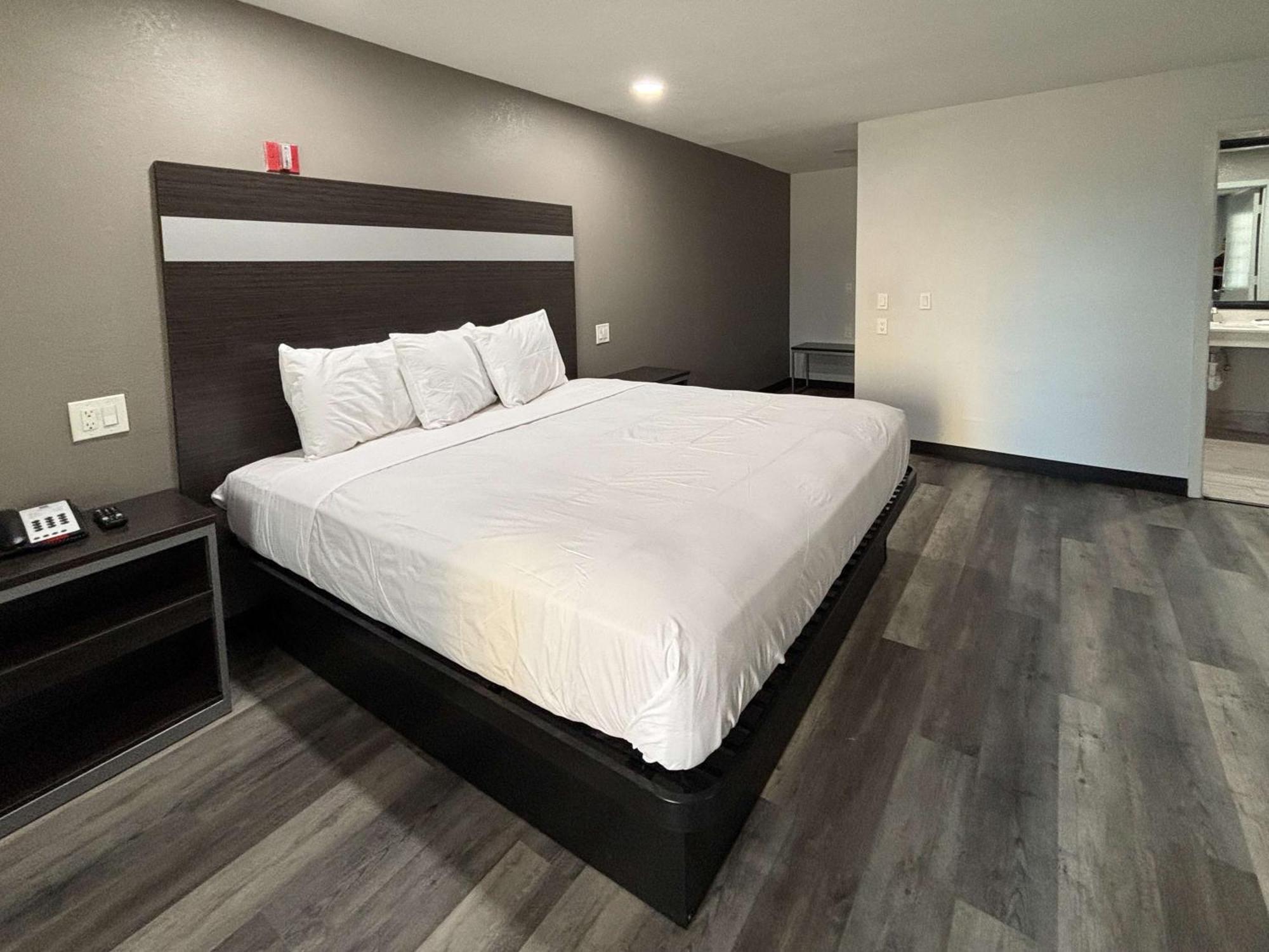 Motel 6 La Porte, Tx Екстер'єр фото